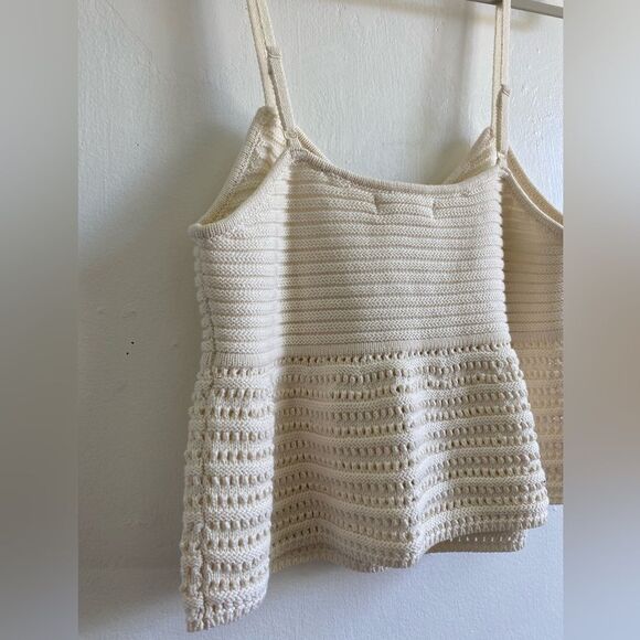 NWT Rosette Crochet Peplum Crop top Cream Size XL Airy
Beachy Soft girl - Picture 7 of 8